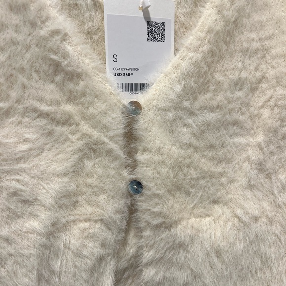 Oak and Fort Cropped Fuzzy Cartigan - Picture 2 of 3